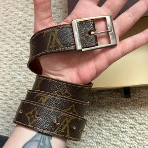 Classic Louis Vuitton Belt 34